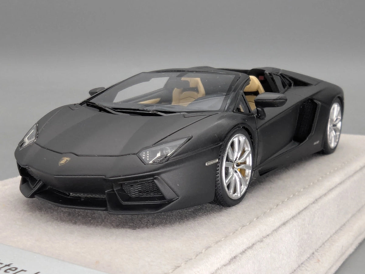 Modellautos 1:43 Looksmart Lamborghini Aventador Roadster LP 700-4  Black OVP