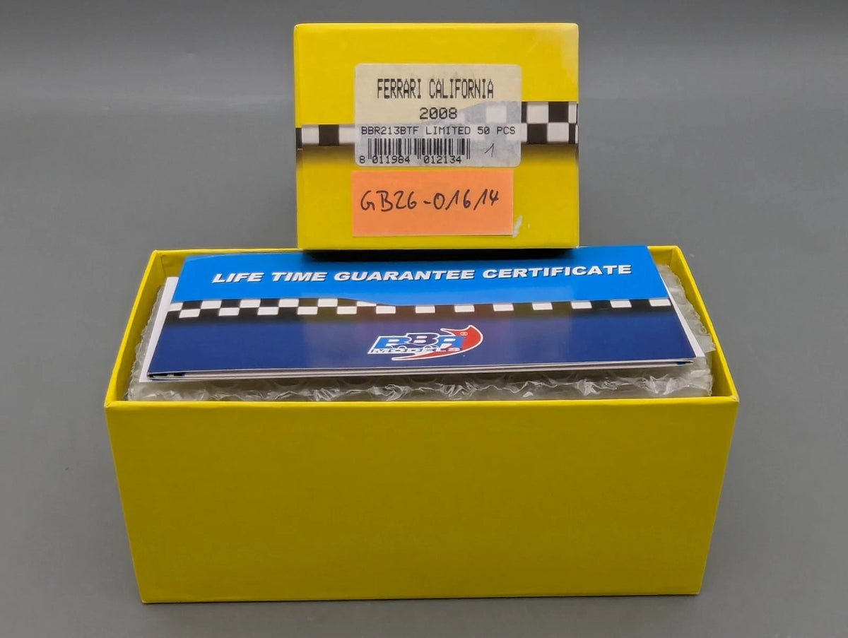 Modellautos 1:43 BBR Ferrari California 2008 Ltd 01/50 mit Vitrine + OVP