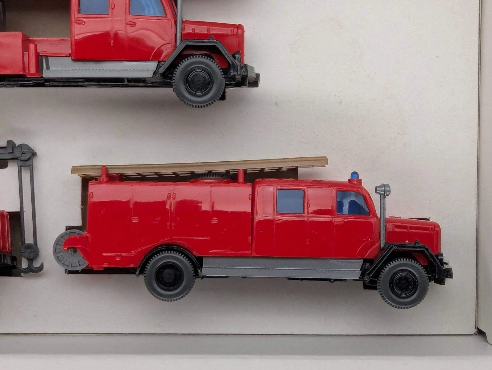 Modellautos HO 1:87 Wiking 2600 Feuerwehr Veteranen 3-tlg Set mit OVP