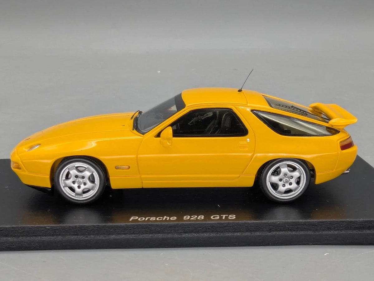Modellautos 1:43 Spark PD04311015 Porsche 928 GTS Gelb mit OVP