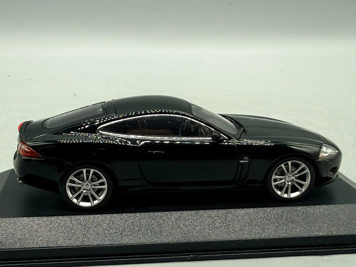 Modellautos 1:43 Minichamps Jaguar XK Coupe mit OVP