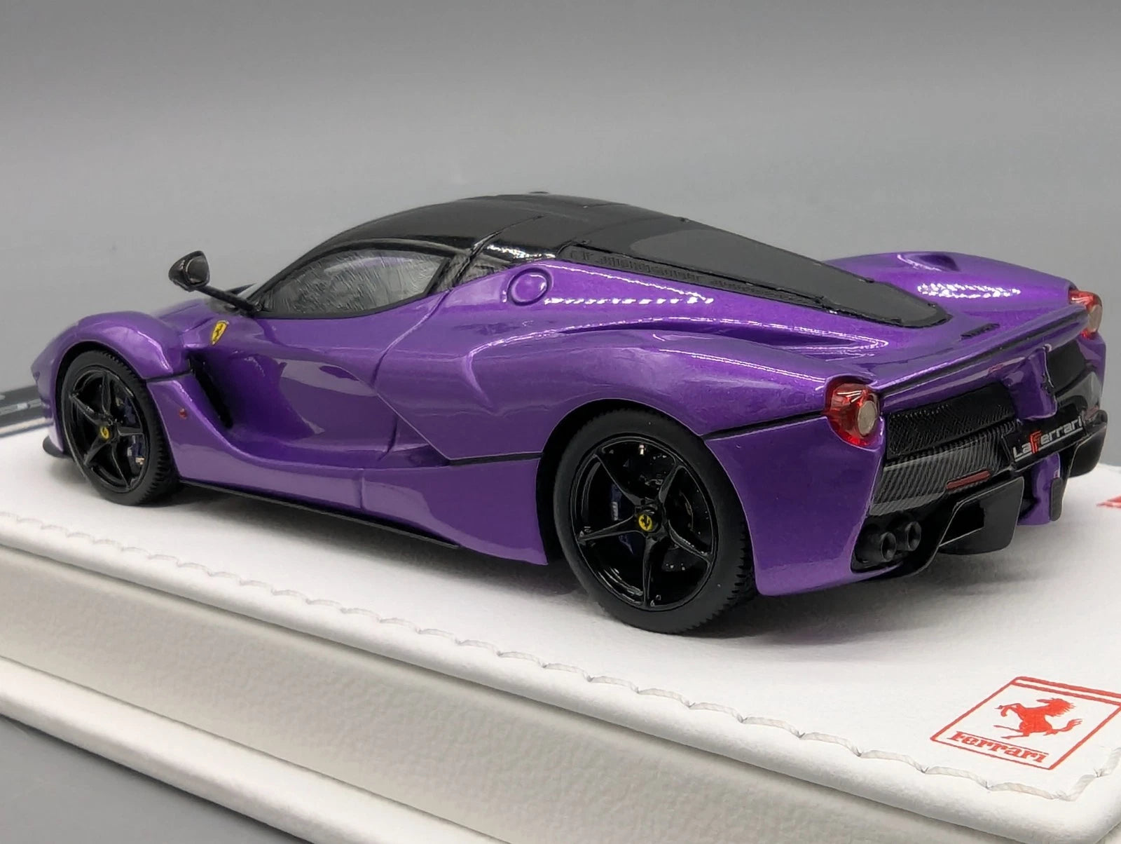 Modellautos 1:43 BBR Executive Ferrari LaFerrari Gloss Mica Violet 22/35 OVP