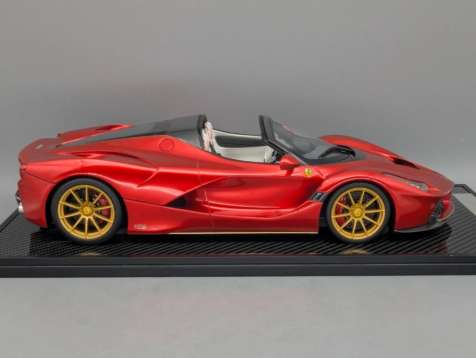 Modellautos 1:12 BBR Ferrari LaFerrari Aperta Rot UNIKAT Ltd. 01/01 Vitrine OVP
