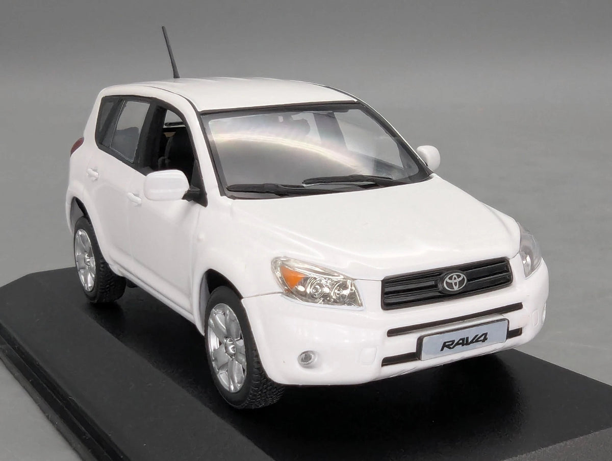 Modellautos 1:43 Minichamps Toyota RAV4 2006 White Schneeweiß mit OVP