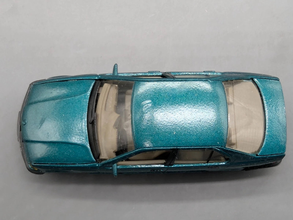 Modellautos 1:43 Solido BMW 325i mit Dealer OVP