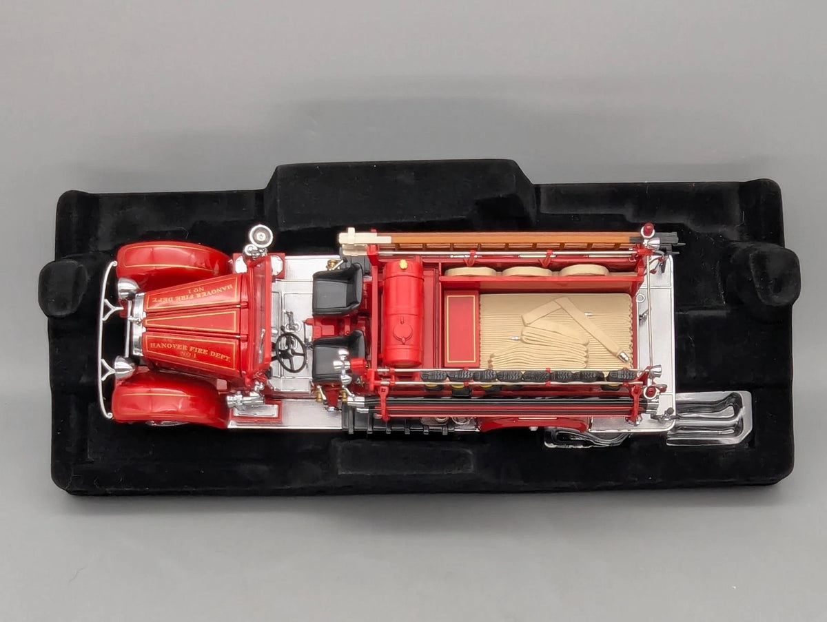 Modellautos 1:24 Yat Ming Road Signature 1935 Mack Type 75BX Feuerwehr mit OVP