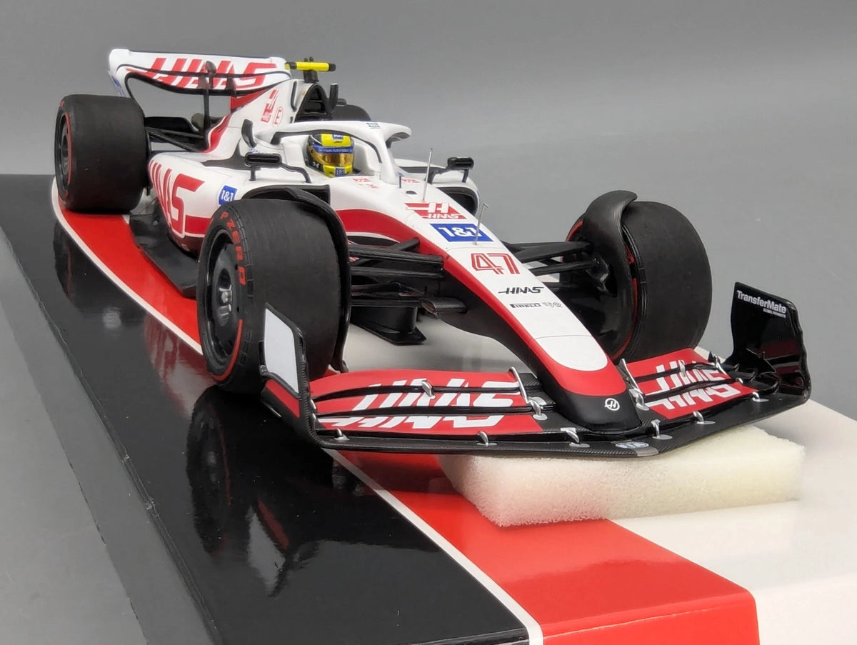 Modellautos 1:18 Minichamps Haas F1 Team VF-22 Bahrain 2022 Mick Schumacher OVP