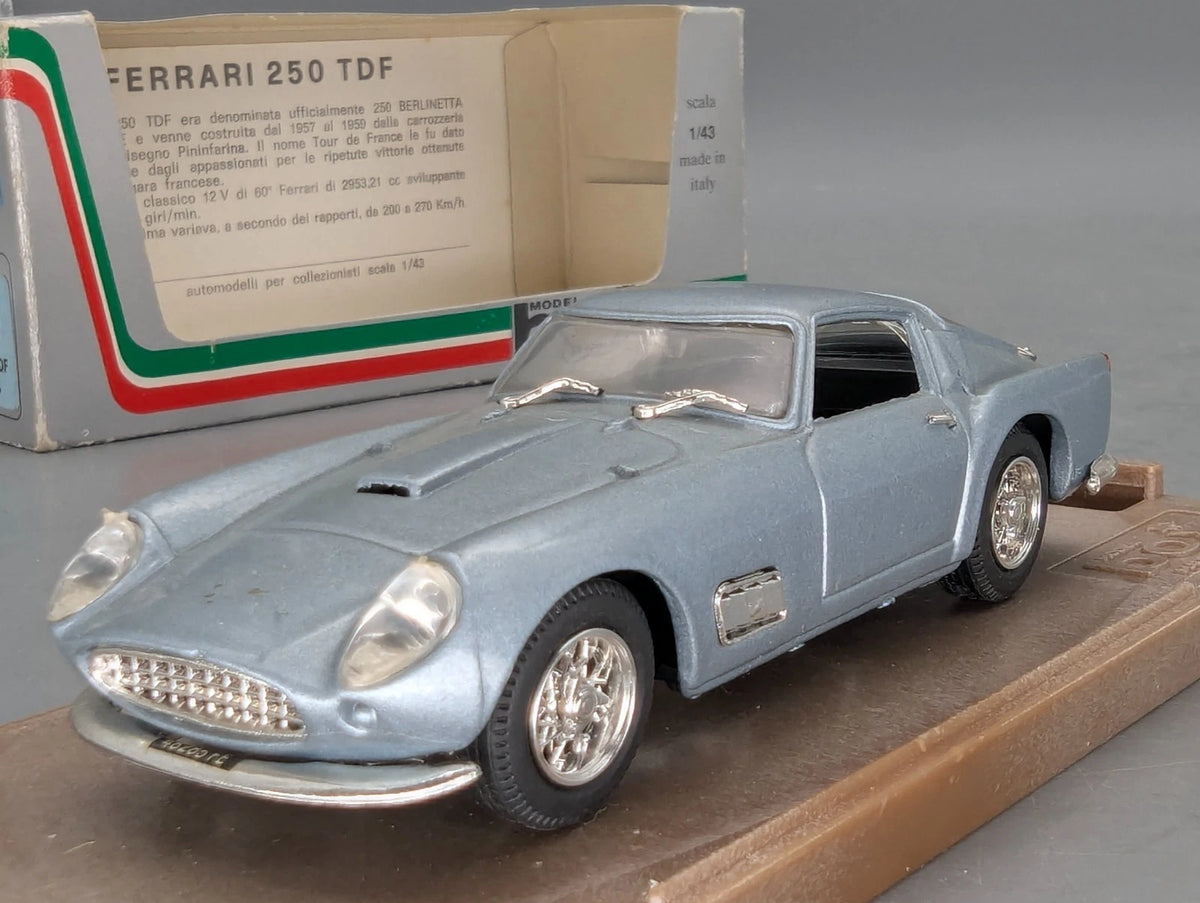 Modellautos 1:43 Box Model 8425 Ferrari 250 TdF Stradale Silberblau mit OVP