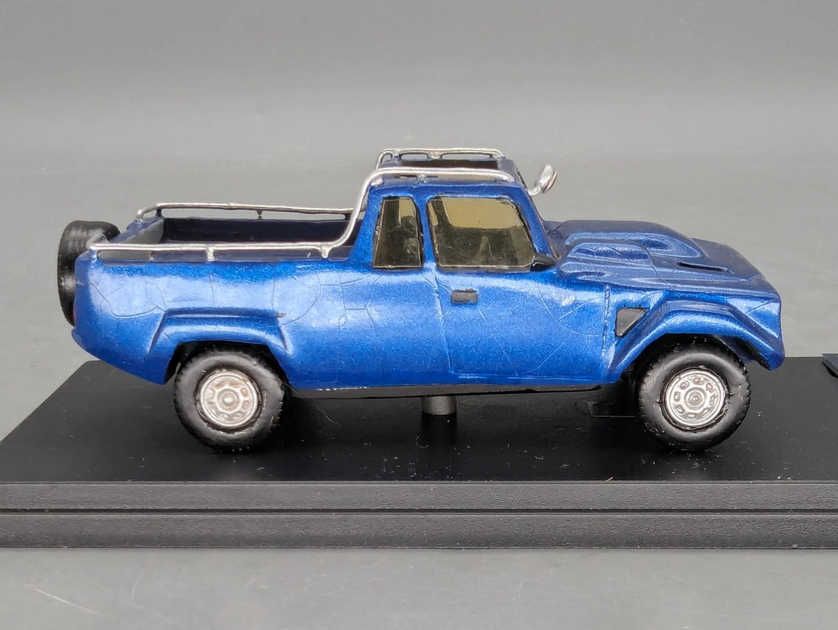 Modellautos 1:43 Umbau Basis Provence Moulage Lamborghini LM 002 Pick-Up Vitrine