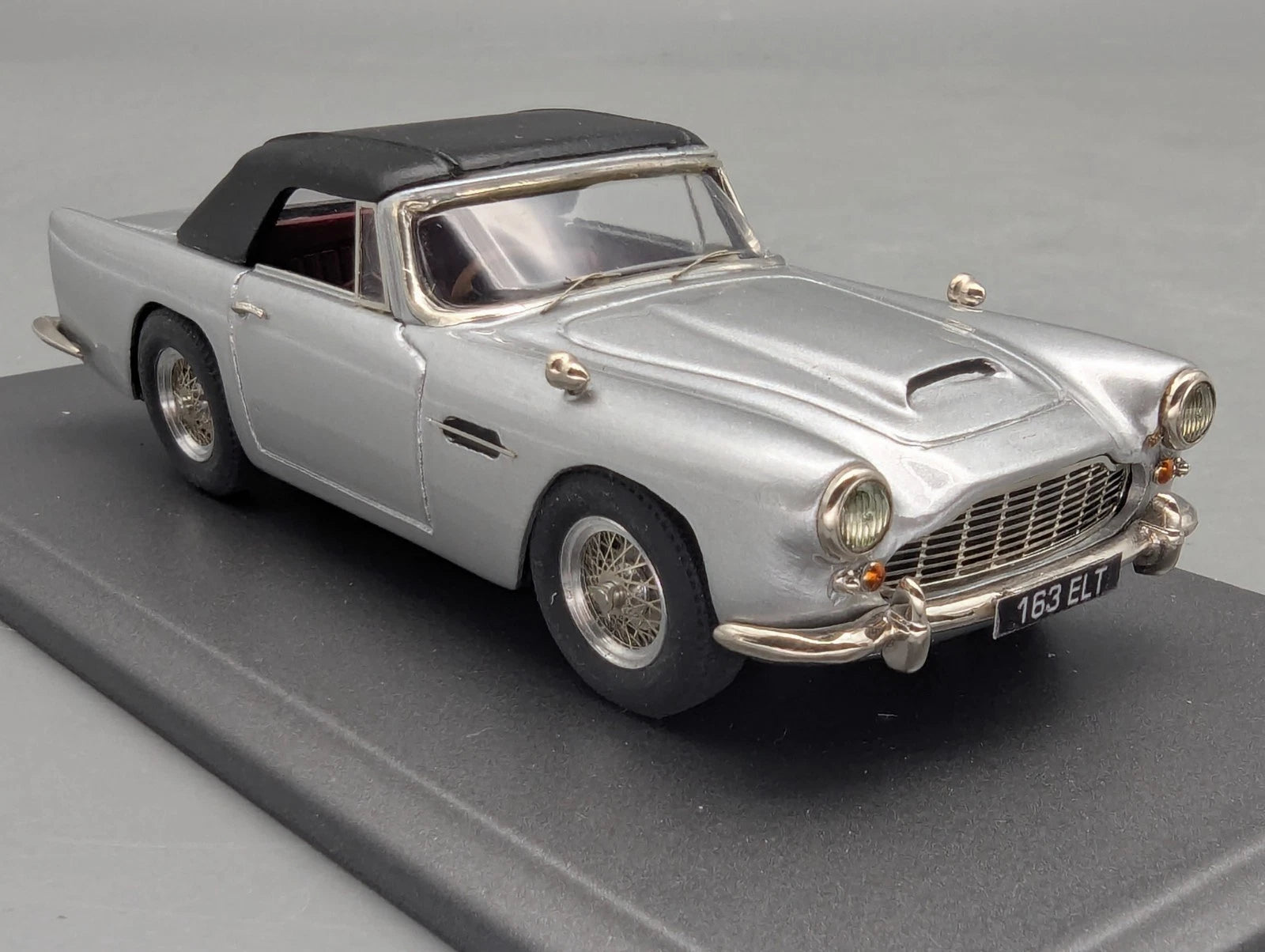 Modellautos 1:43 SMTS CL27 Aston Martin DB4 Convertible Silver Built Kit mit OVP