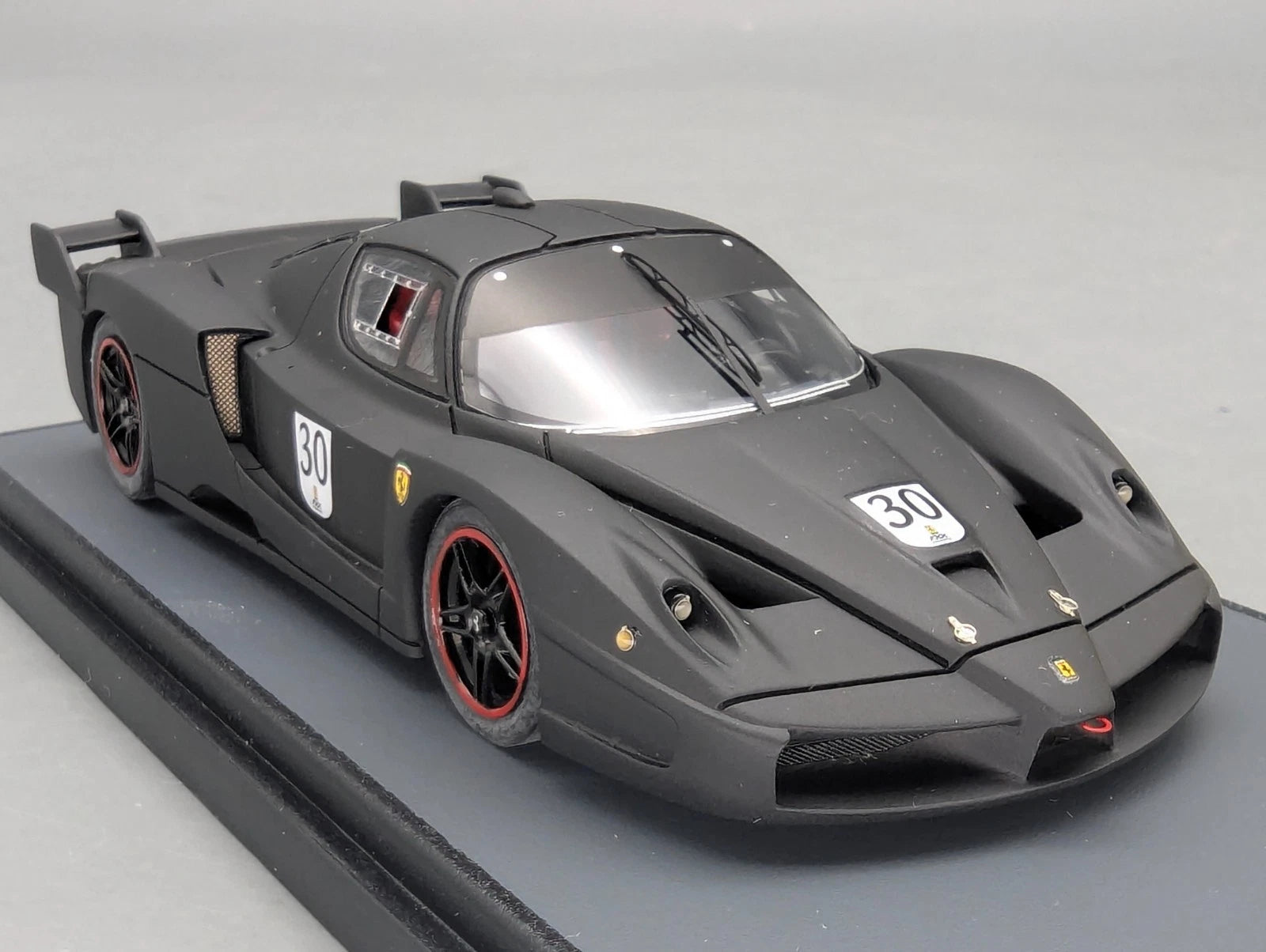 Modellautos 1:43 BBR Ferrari FXX  2006 Black Matt mit Vitrine OVP