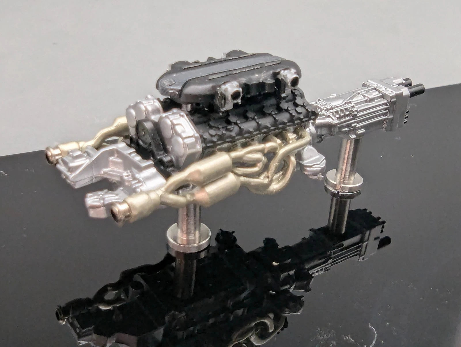 Eidolon Make Up 1:43 Lamborghini Aventador LP720-4 Roadster 2013 Engine Set OVP