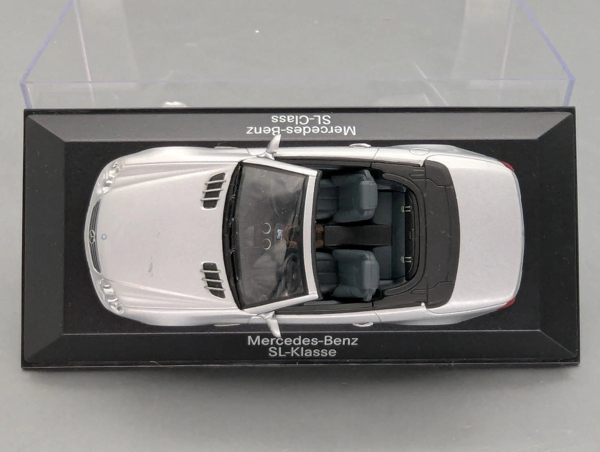 Modellautos 1:43 Minichamps Mercedes Benz SL Klasse Silber Metallic Dealer OVP