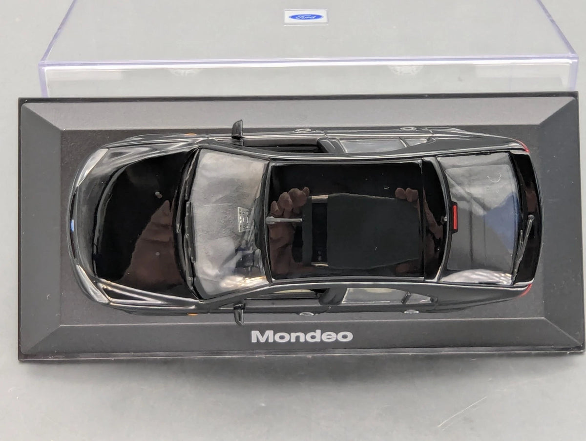Modellautos 1:43 Minichamps Ford Mondeo Schwarz mit Dealer OVP
