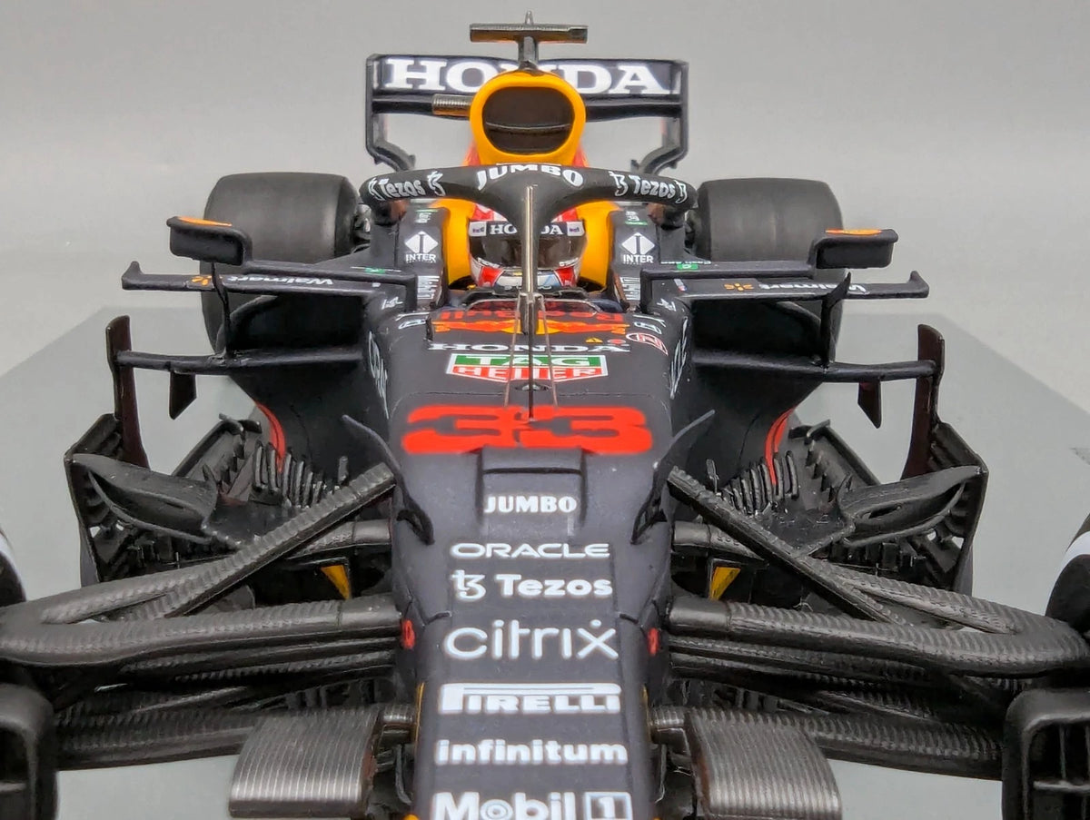 Modellautos 1:18 Spark Honda  Red Bull RB16B WINNER  NL 2021 #33 Verstappen OVP