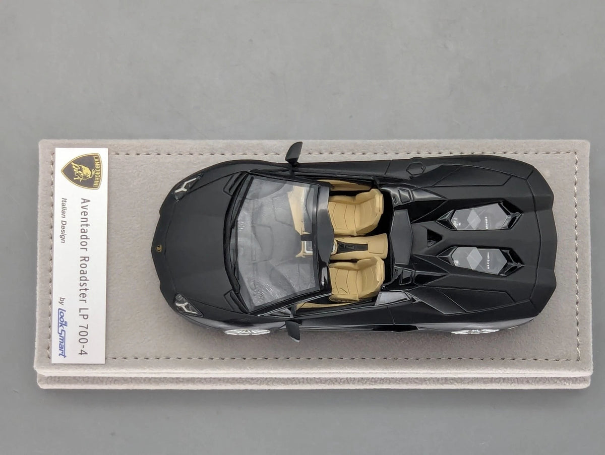 Modellautos 1:43 Looksmart Lamborghini Aventador Roadster LP 700-4  Black OVP