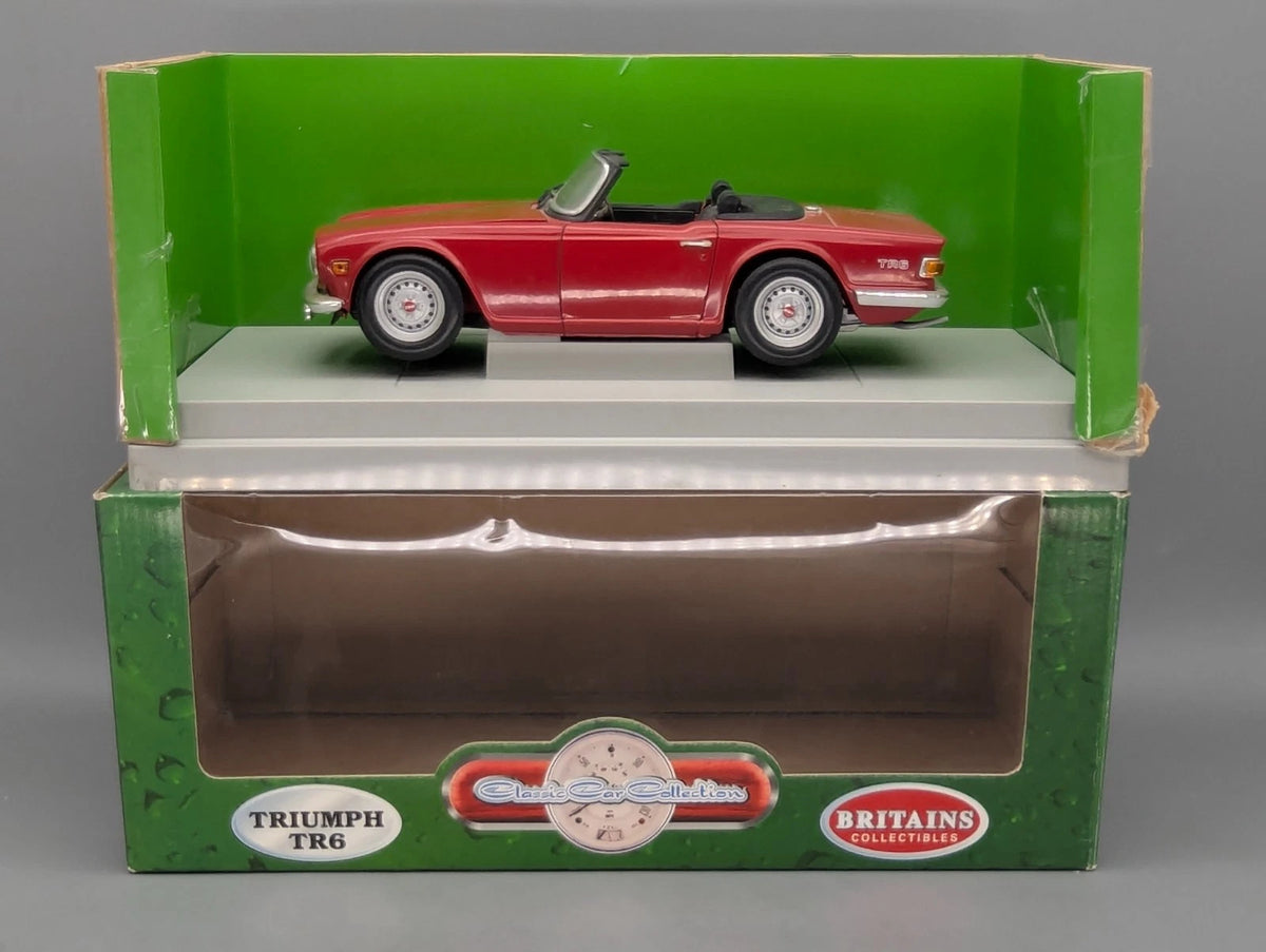 Modellautos 1:18 Britains Ertl Triumph TR6  Rot mit OVP