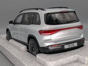Modellautos 1:18 NZG Mercedes Benz EQB Iridiumsilber mit Dealer OVP