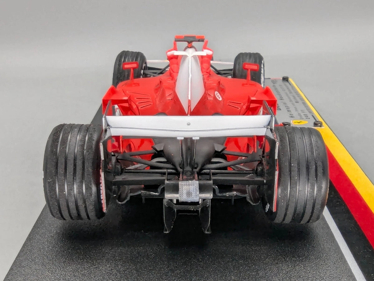 Modellautos 1:18 Hot Wheels Racing Ferrari 248 F1 Hockenheim #5 M Schumacher OVP