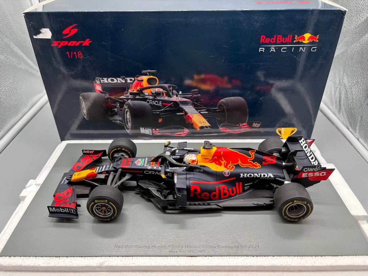 Modellautos 1:18 Spark Red Bull RB16B Winner Italien 2021 #33 M. Verstappen OVP