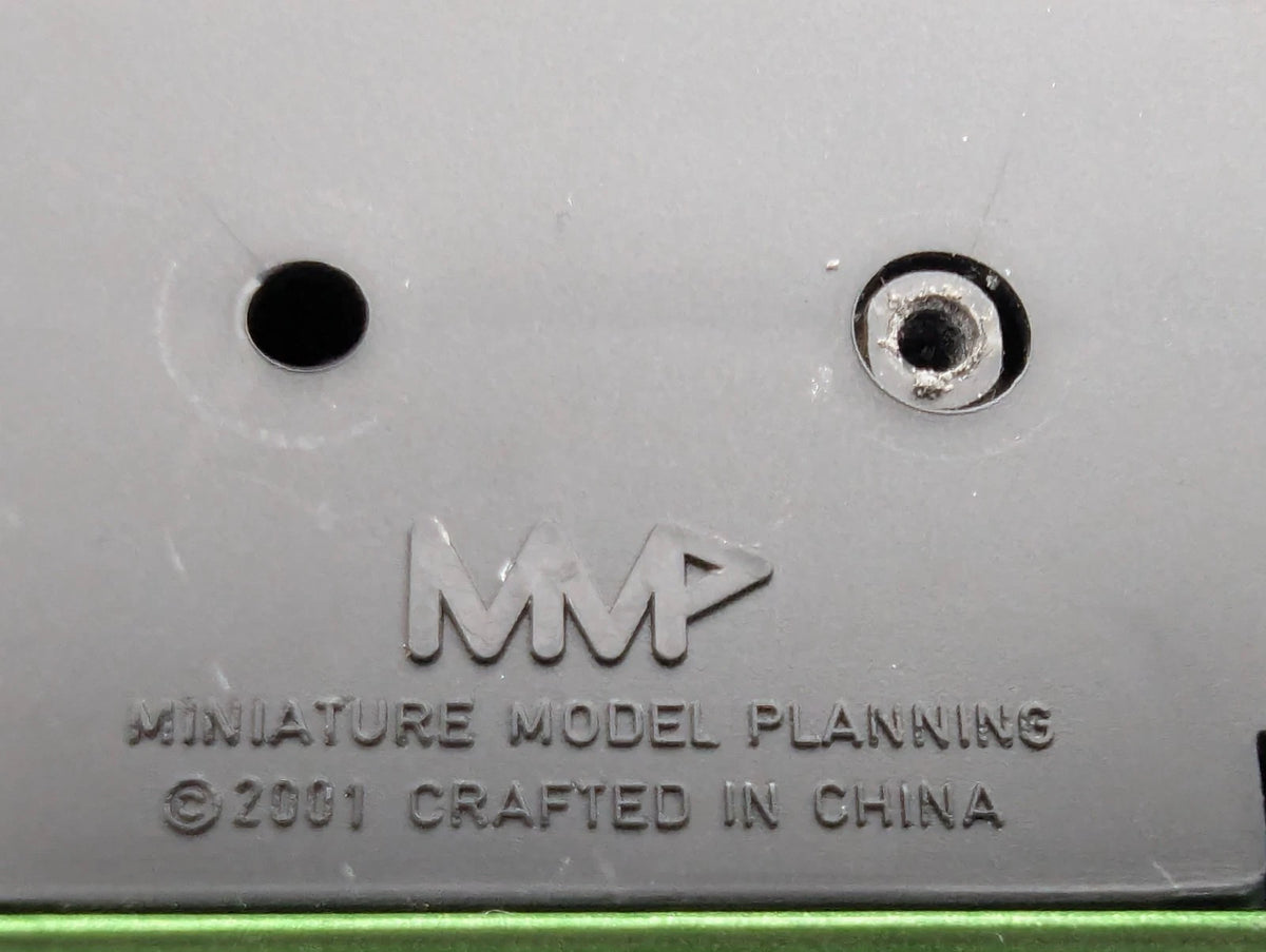 Modellautos 1:43 MMP Mazda Savanna RX-7 1978 Grün Metallic mit Vitrine
