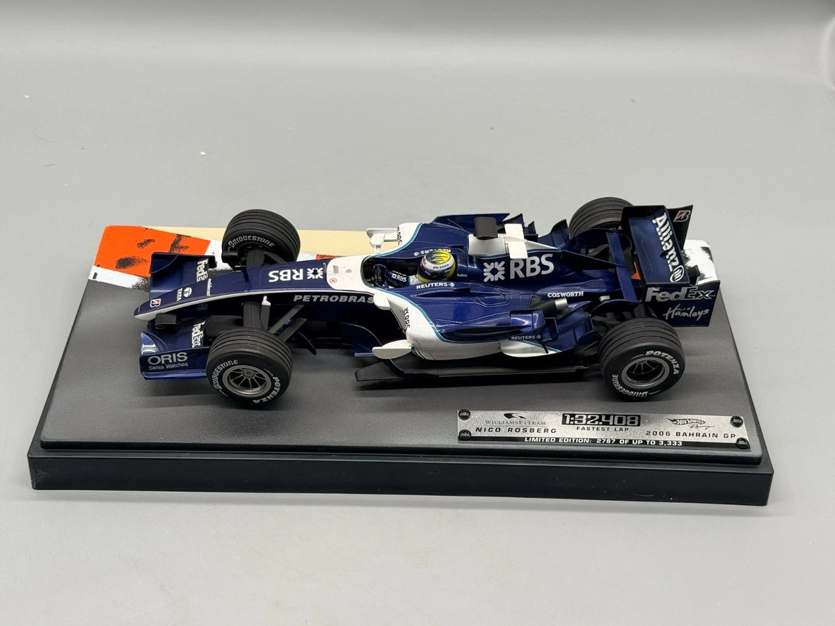 Modellautos 1:18 Hot Wheels Racing Nico Rosberg 2006 Sakhir Circuit Bahrain +OVP