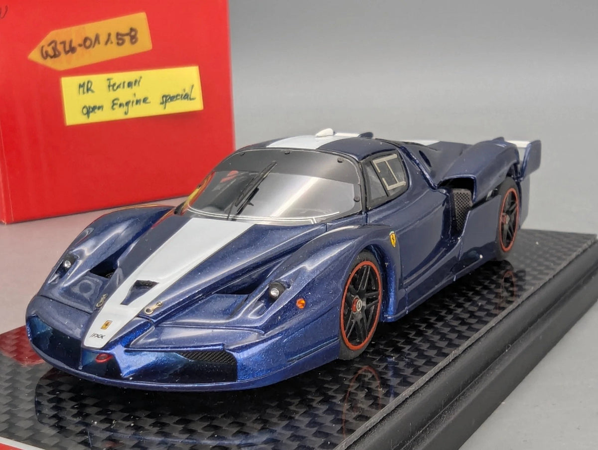 Modellautos 1:43 MR Ferrari FXX mit Open Engine Funktion Bosica Motor mit OVP