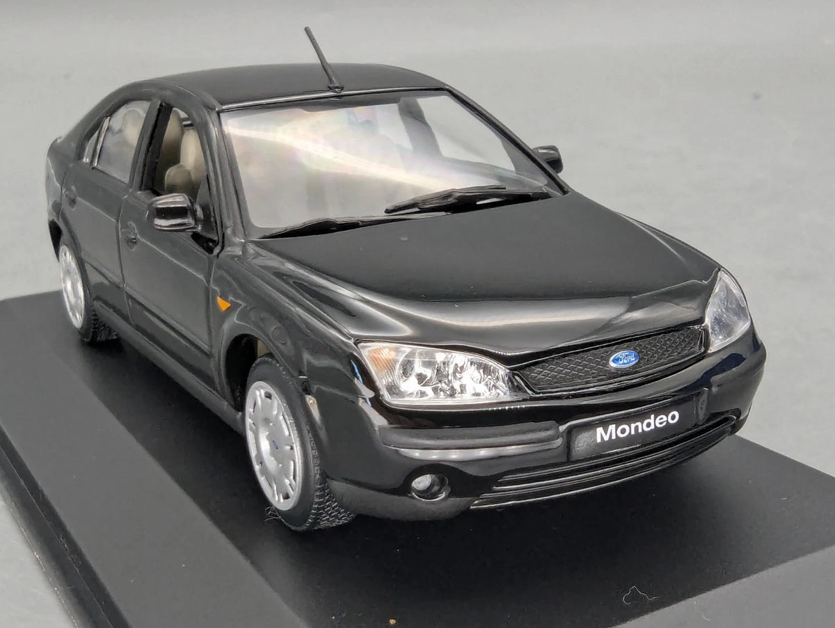 Modellautos 1:43 Minichamps Ford Mondeo Schwarz mit Dealer OVP