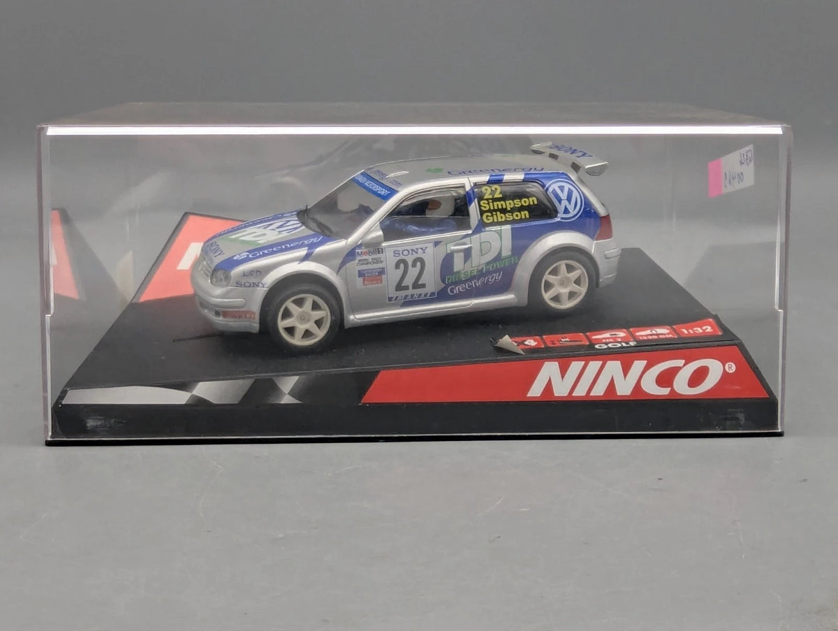 Modellautos Slotcar 1:32 Ninco 50243 Volkswagen VW Golf TDI Greenergy mit OVP