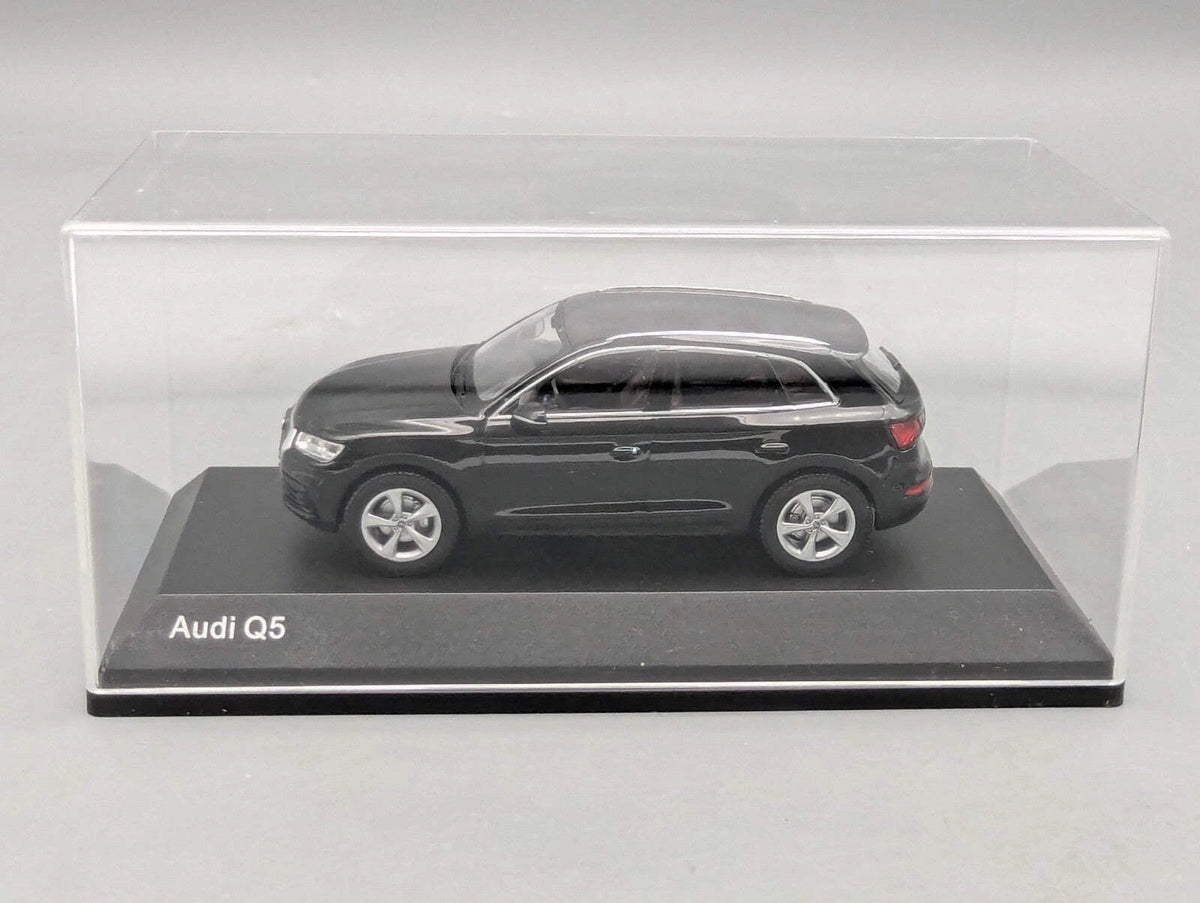 Modellautos 1:43 iScale Audi Q5 Mythosschwarz Schwarz Myth Black mit Dealer OVP