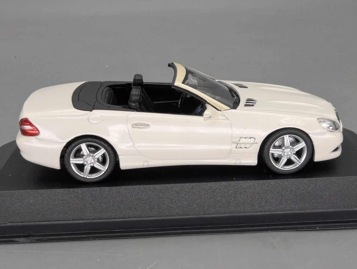 Modellautos 1:43 Minichamps Mercedes Benz SL Klasse 2008 R230 Diamantweiss OVP