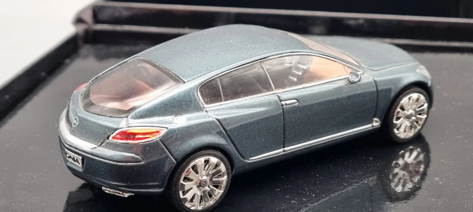 Modellautos 1:43 Norev Opel Insignia Dealer OVP #2