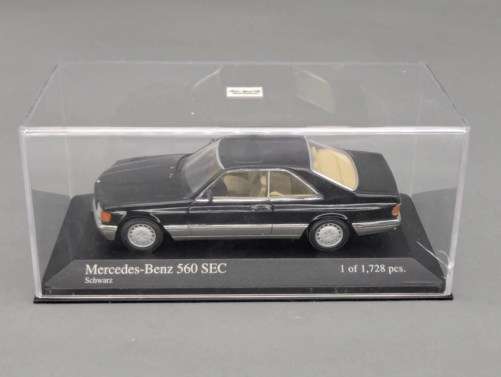 Modellautos 1:43 Minichamps Mercedes Benz 560 SEC 1986 Schwarz mit OVP