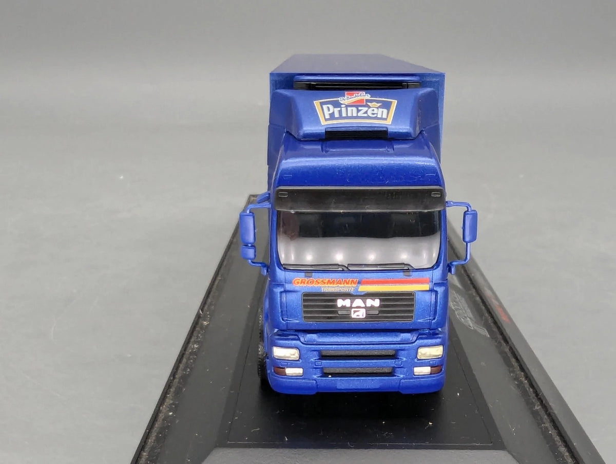 Lkw Modell 1:87 Herpa Extra Edition 6 MAN Krone De Beukelaer Prinzen mit Vitrine