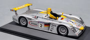 Modellautos 1:43 Minichamps Audi R8 24h Le Mans 2001 #2 1/2400 Vitrine