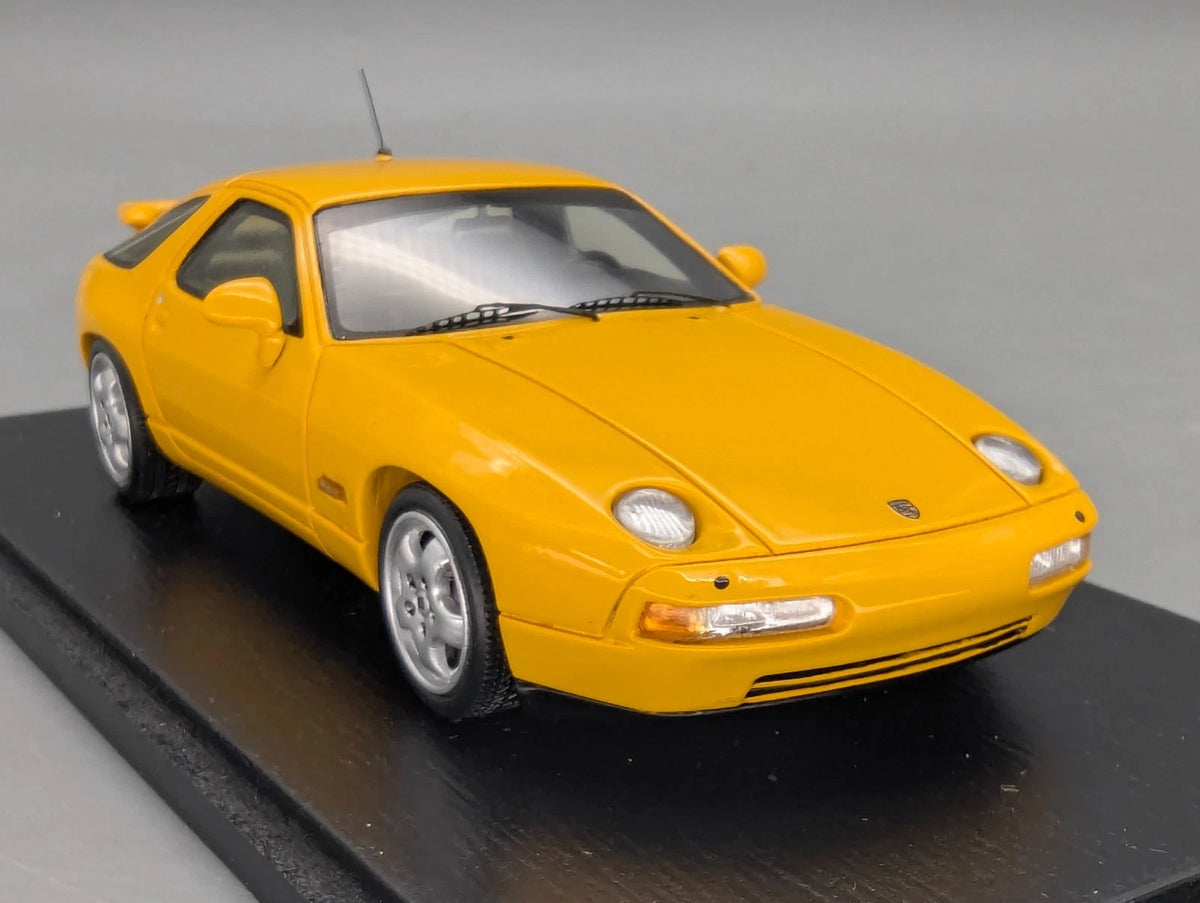 Modellautos 1:43 Spark PD04311015 Porsche 928 GTS Gelb mit OVP