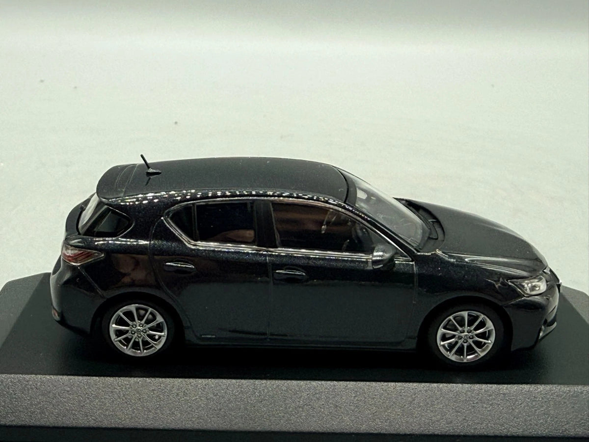 Modellautos 1:43 Minichamps Lexus CT200h mit OVP