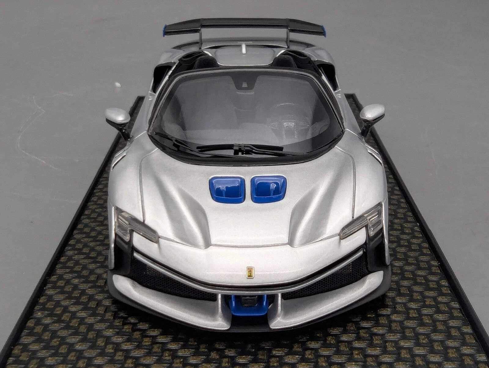 Modellautos 1:43 BBR Concept43 Ferrari SF90 XX Spider Ltd 05/30 Argento NB OVP