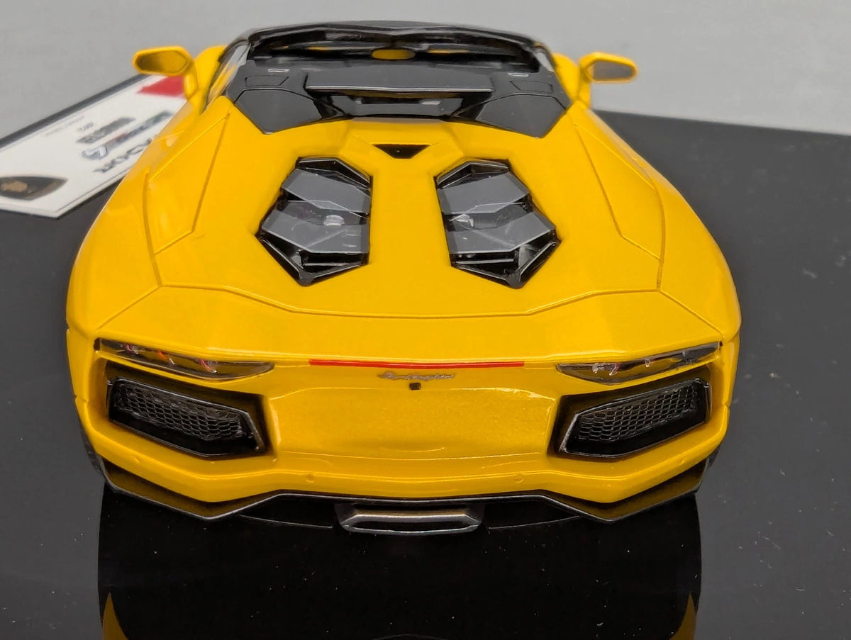 Eidolon Make Up 1:43 Lamborghini Aventador LP700-4 Roadster 2012 Engine Set OVP
