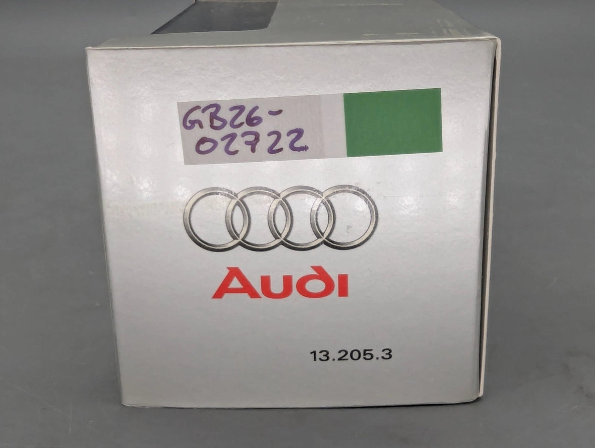 Modellautos 1:43 Minichamps Audi A6 Avant Türkis Metallic mit Dealer OVP