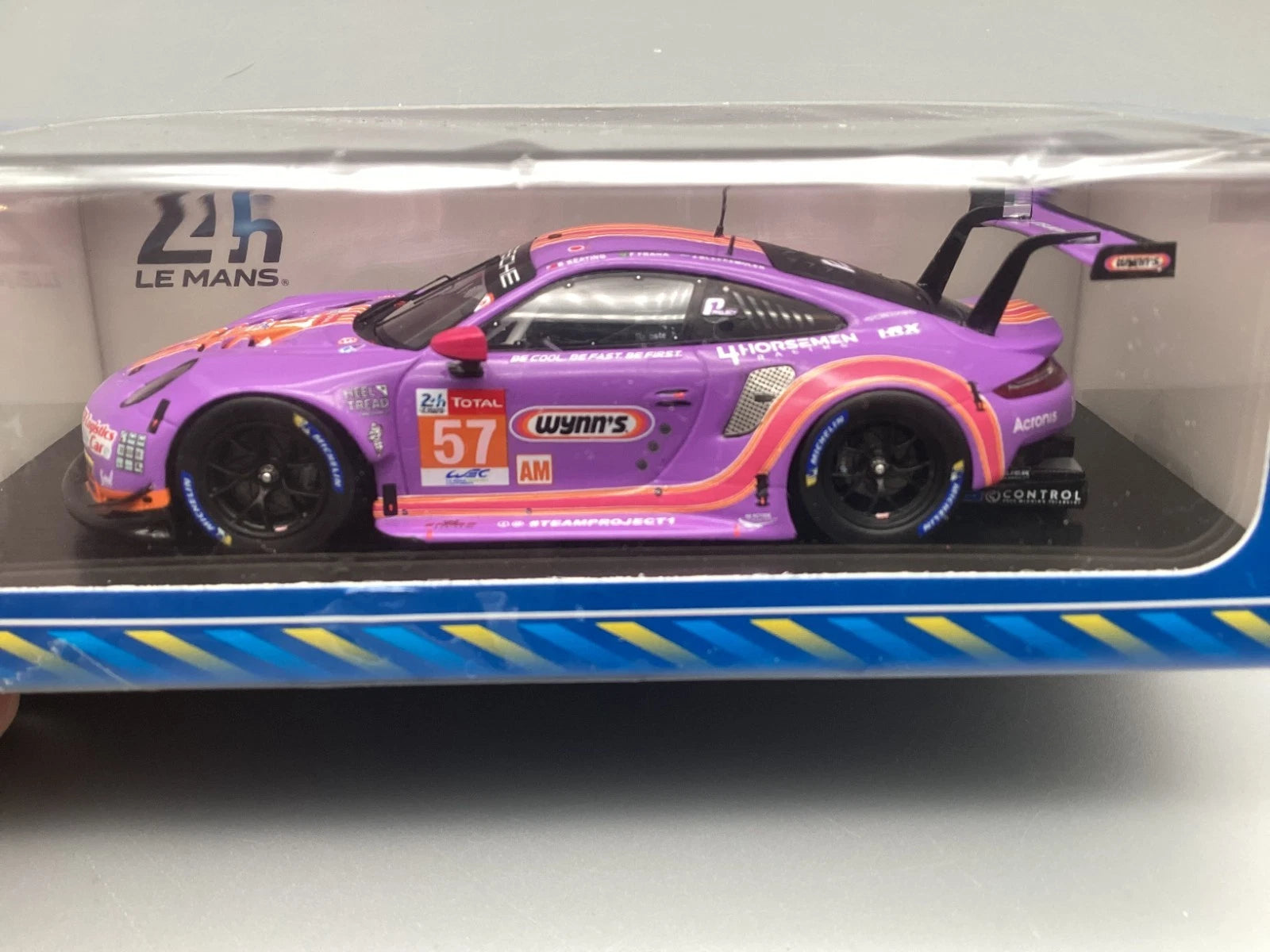 Modellautos 1:43 Spark Porsche 911 RSR Team Project 1 LM 2020 #57 OVP ungeöffnet