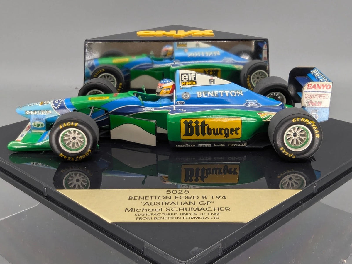 Modellautos 1:24 Onyx 5025 Bentton Ford B194 Australian GP #5 Schumacher Vitrine