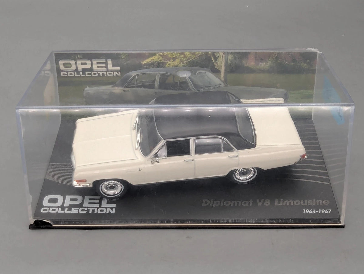 Modellautos 1:43 Ixo für Eaglemoss Opel Collection Diplomat V8 Limousine Vitrine