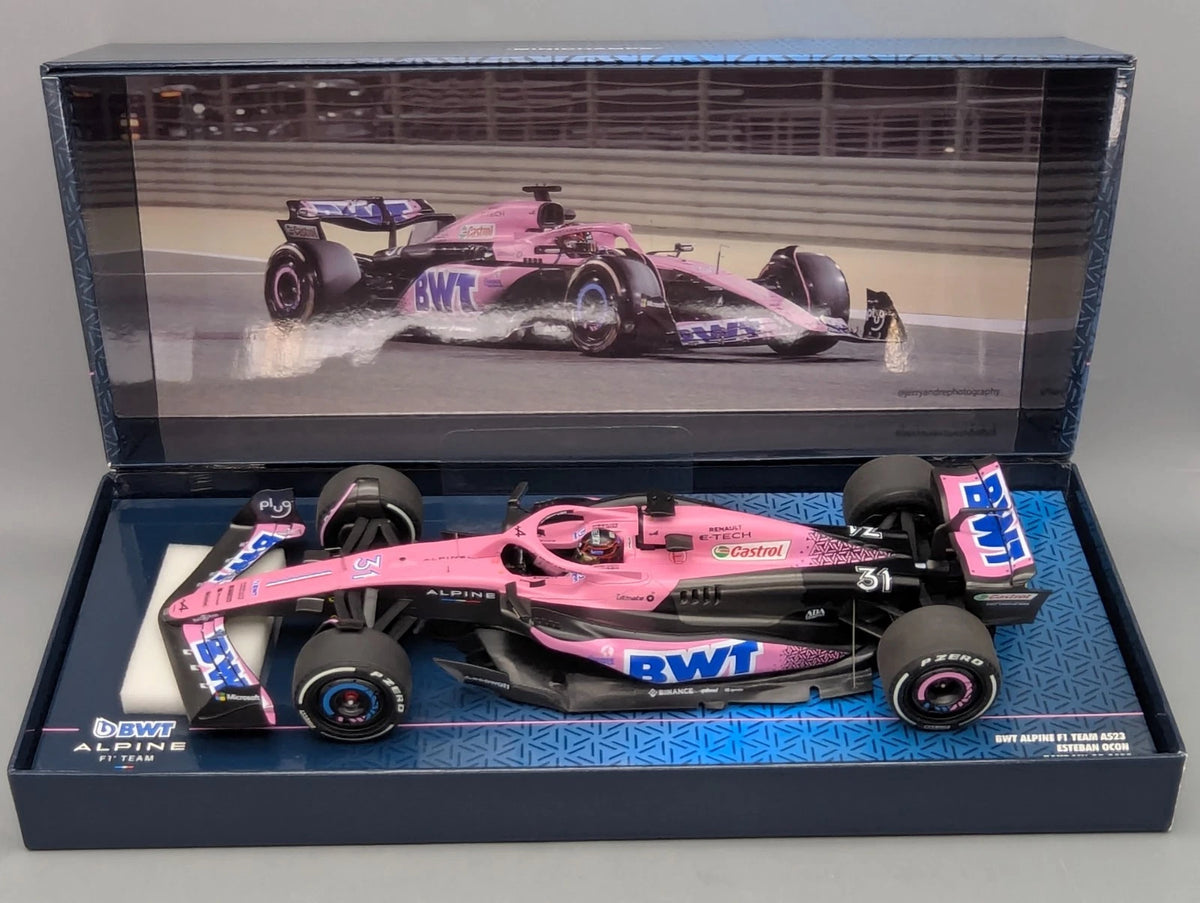 Modellautos 1:18 Minichamps BWT Alpine F1 Bahrain 2023 #31 Esteban Ocon mit OVP