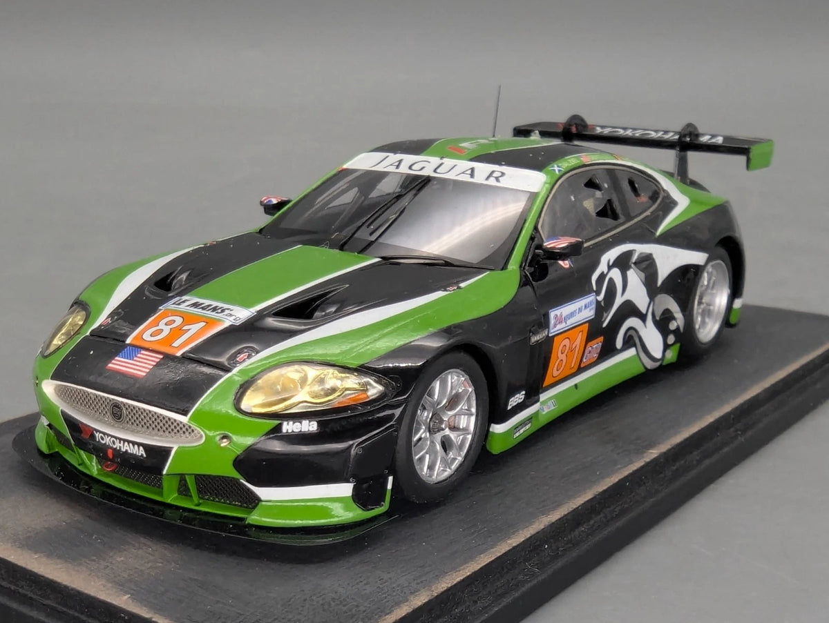 Modellautos 1:43 Spark  S2589 Jaguar XKRS 24h Le Mans 2010 #81 mit Vitrine