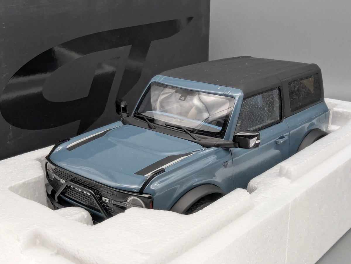 Modellautos 1:18 GT Spirit GT359 Ford Bronco First Edition Area 51 mit OVP
