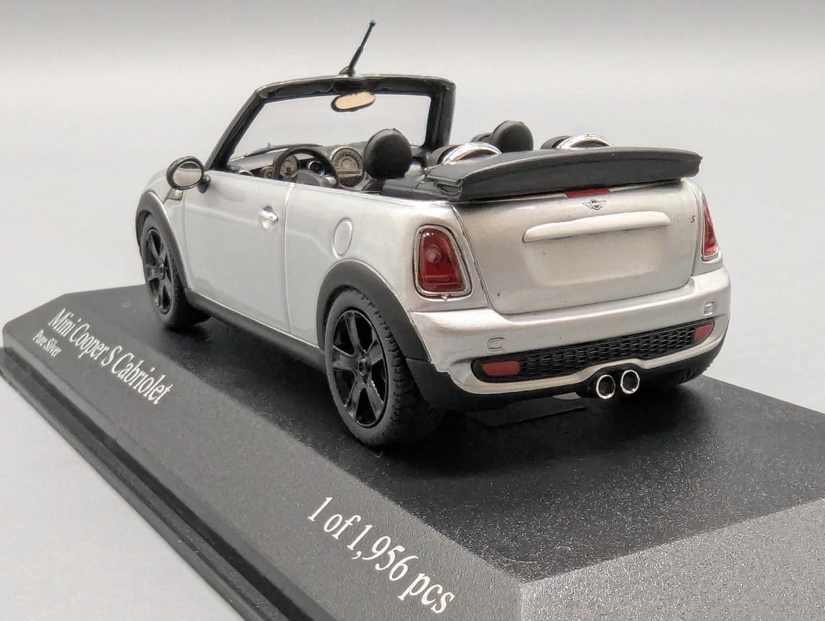 Modellautos 1:43 Minichamps Mini Cooper S Cabriolet 2009 Haube zum Öffnen OVP