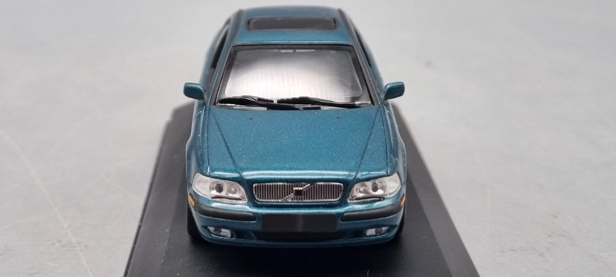 Modellautos 1:43 Minichamps Volvo S40 Lagunengrün