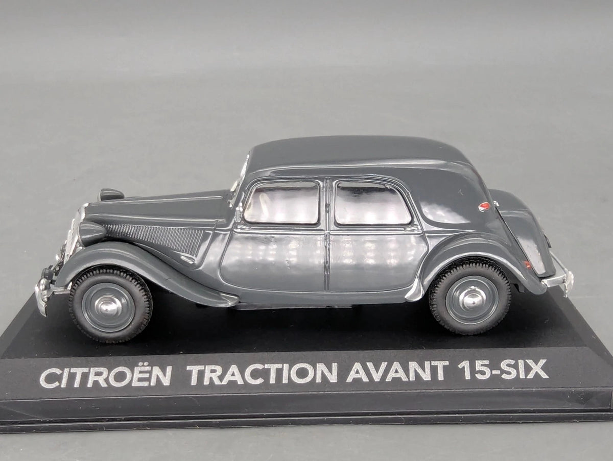 Modellautos 1:43 Atlas Citroen Traction Avant 15-Six mit OVP