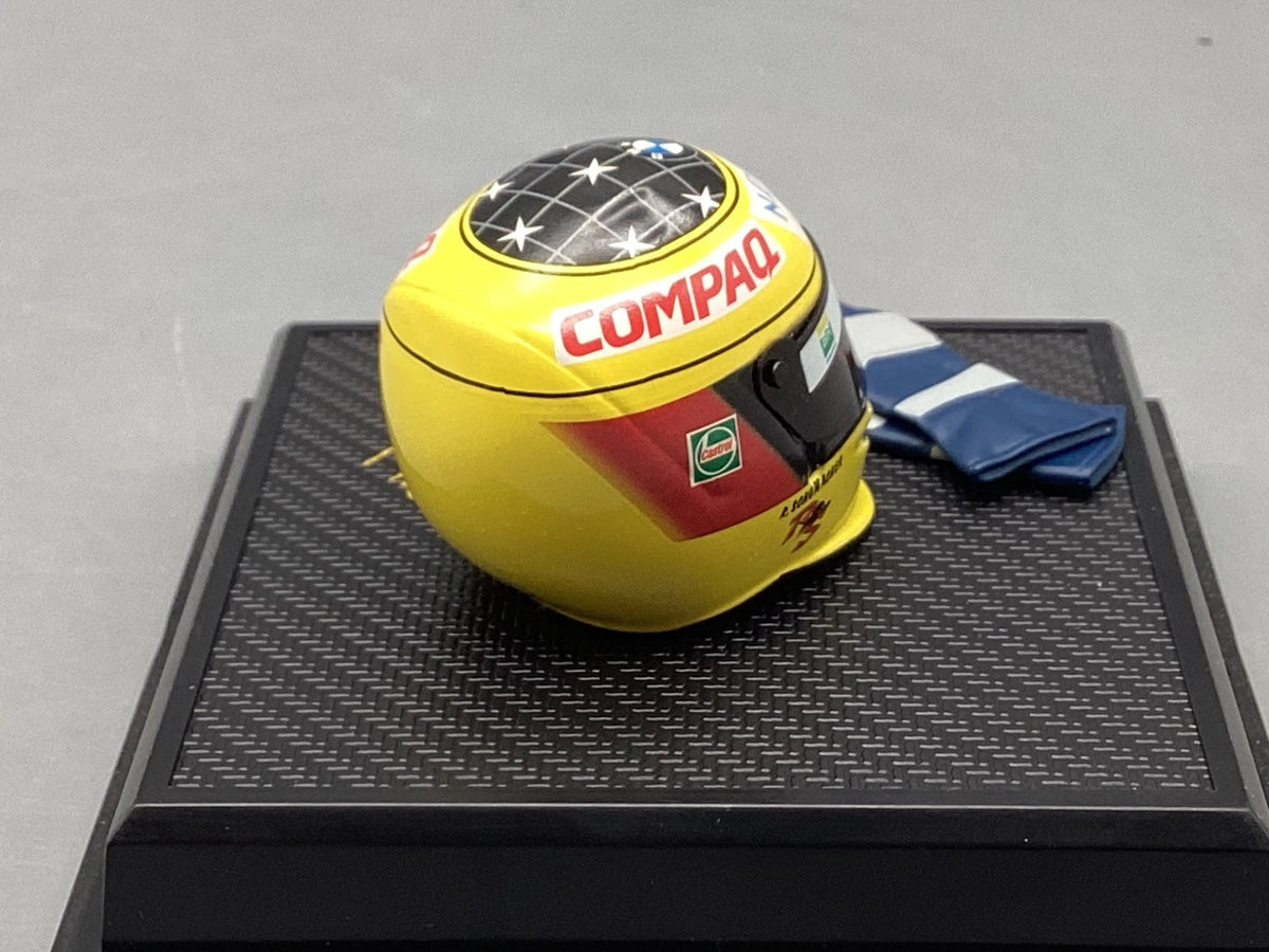 Modellautos 1:8 Hot Wheels Racing Ralf Schumacher 2000 Helm und Handschuhe OVP